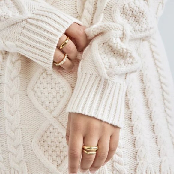 Aritzia Wilfred Melissa Sweater Relaxed cable-knit sweater - Picture 8 of 10